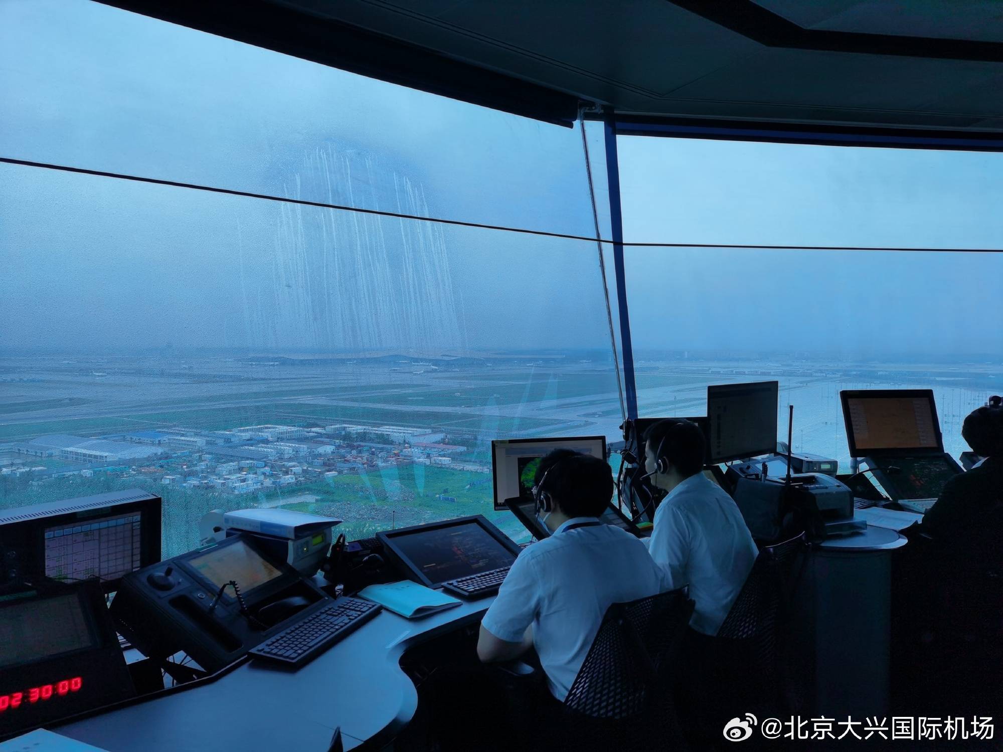 北京连续强降雨，航空、铁路影响几何？